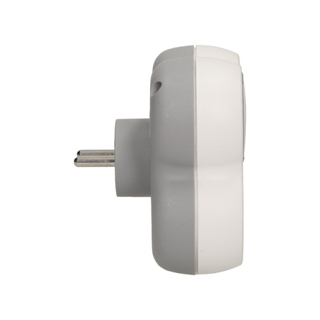 Rozgałęźnik. 3 gniazda 2P+Z z podświetlanym wyłącznikiem ON/OFF OR-AE-1378