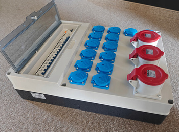 DDC B-WARE Rozdzielnica budowlana 14x230V 3x32A zabezbieczona SONDER-FP DDC B-WARE SONDER-FP1380