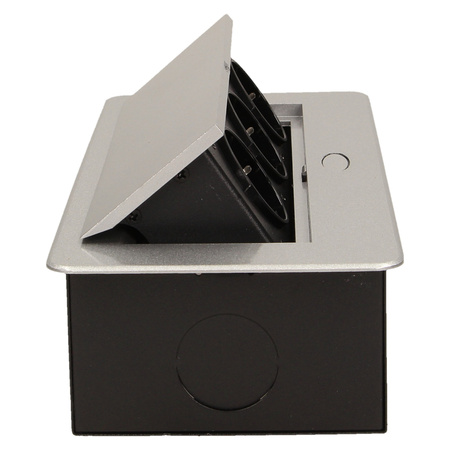 Gniazdo meblowe wpuszczane w blat z płaskim frezowanym rantem. 3x2P+Z. srebrne. wersja schuko OR-AE-1336/G(GS)