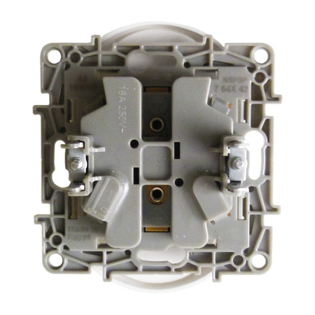 Gniazdo podwójne bez ramki z uziemieniem NILOE Legrand 764542