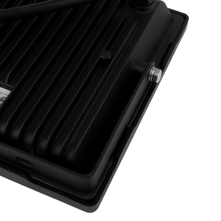 Naświetlacz LED 50W GTV czarny IP65 oświetlenie zewnętrzne 4000 lm GT-GCX50W-40