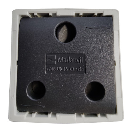 Marlanvil Adapter kempingowy wtyczka CEE 16A na 15A 250V gniazdo brytyjski standard przejściówka IP20 6.8216.UK16