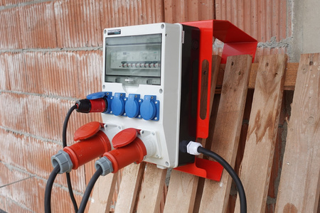 Rozdzielnica budowlana na stojaku zabezpieczenia Siemens pTD-S/FI SET przenośna z gniazdami 16A 32A CEE MENNEKES 4x230V rozdzielnia elektryczna na budowę skrzynka elektryczna z zabezpieczeniem Doktorvolt DV-6160-D