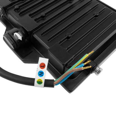 Naświetlacz LED 50W z czujnikiem ruchu czarny IP65 oświetlenie zewnętrzne 5000lm GT-GCR50W-64