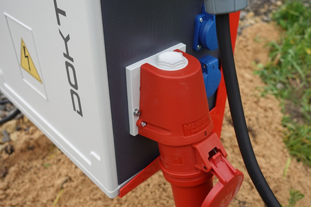 Rozdzielnica budowlana OS-S/FI SET 32A CEE MENNEKES z gniazdami 400V 230V na stojaku wyłącznik różnicowy rozdzielnia elektryczna przenośna na budowę skrzynka elektryczna z zabezpieczeniem Doktorvolt DV-6894-D