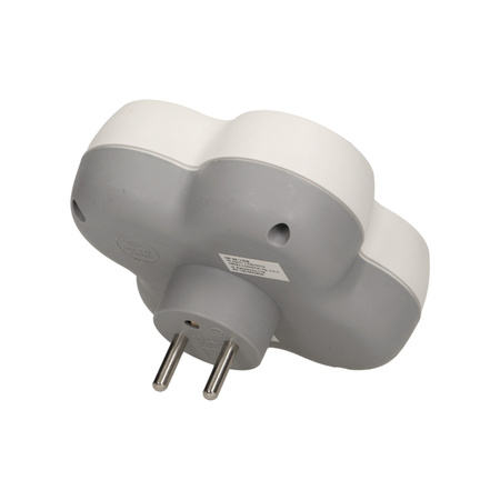 Rozgałęźnik. 3 gniazda 2P+Z z podświetlanym wyłącznikiem ON/OFF OR-AE-1378