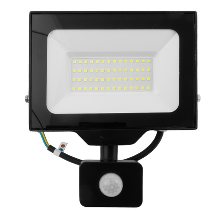 Naświetlacz LED 50W z czujnikiem ruchu czarny IP65 oświetlenie zewnętrzne 5000lm GT-GCR50W-64