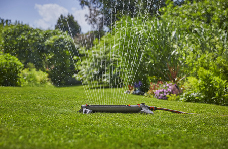 Zraszacz ogrodowy wahadłowy L Gardena 18714-20