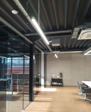 Oprawa liniowa LED 113cm 30W 4000K 230V IP20 natynkowa aluminiowa zawieszana QUALIS srebrna Bemko 90-06A-1A