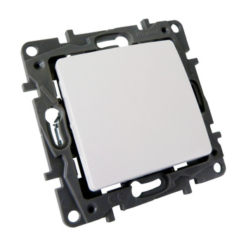 Łącznik jednobiegunowy 10 AX 664500 NILOE ECO Legrand 2877